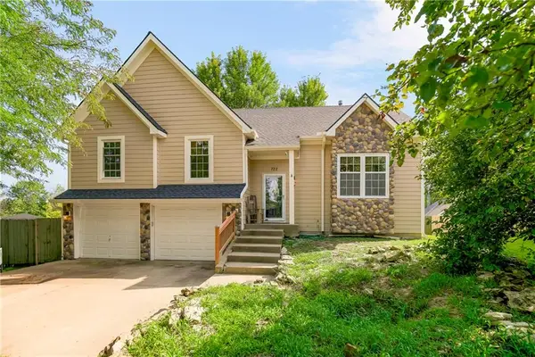 722 Bittersweet Road, Lansing, KS 66043