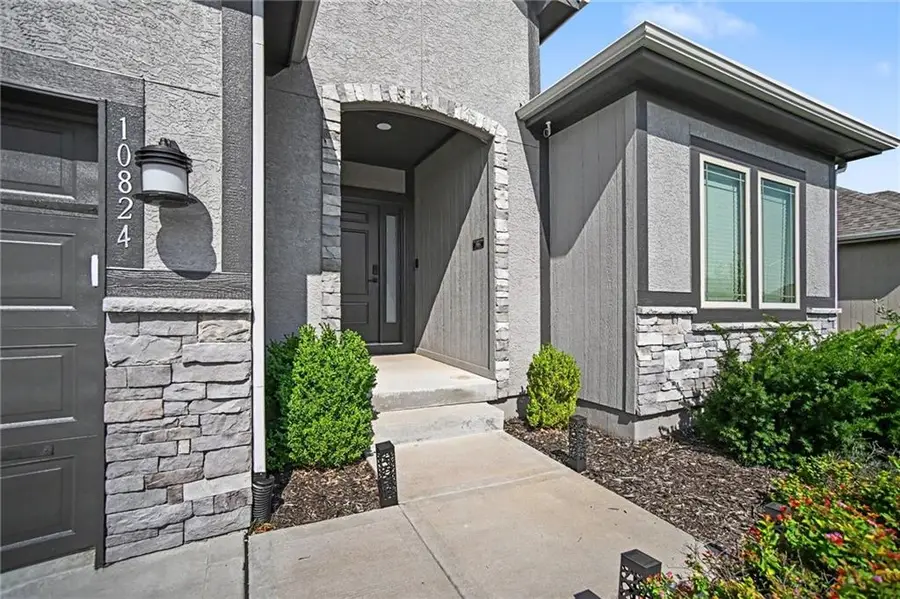 10824 N Crystal Avenue, Kansas City, MO 64153 - #3