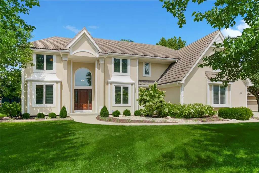 1824 Summit Valley Drive, Lees Summit, MO 64081 - #1