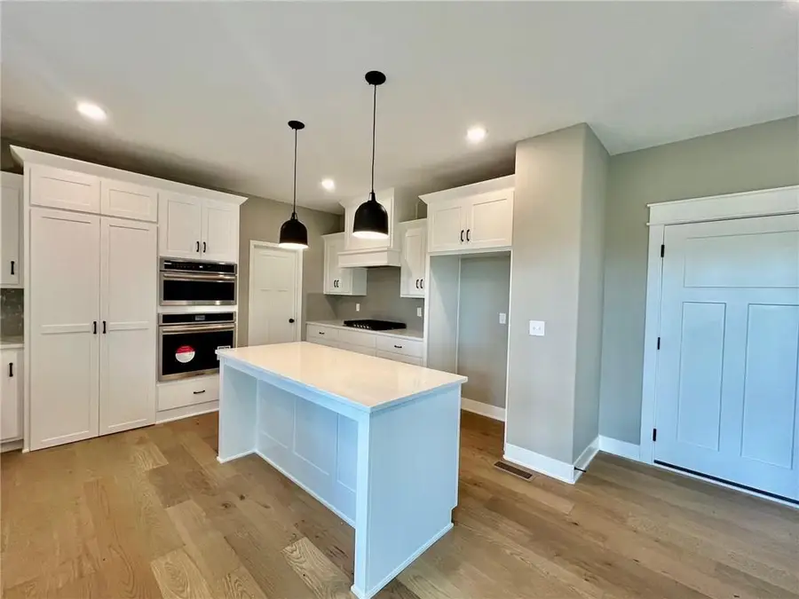 520 Skyview Lane, Liberty, MO 64068 - #3