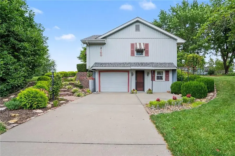 2100 Crescent Drive, Liberty, MO 64068 - #2
