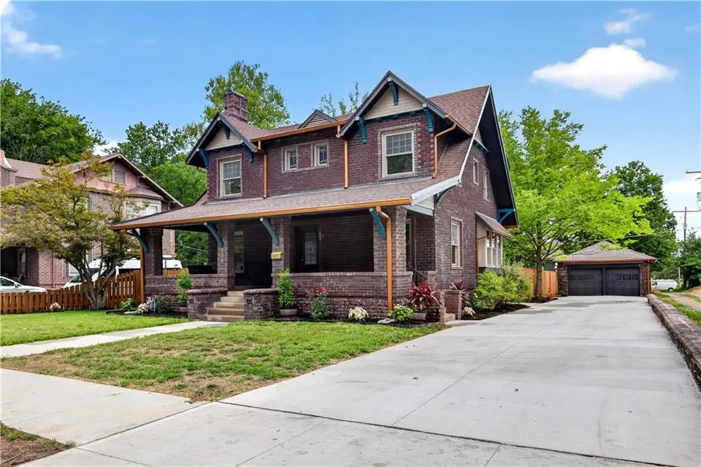 706 W 8th Street, Pittsburg, KS 66762 - #1