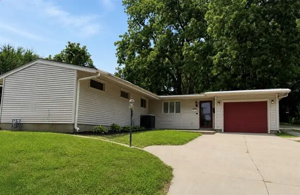 2214 S 28th Street, St Joseph, MO 64503