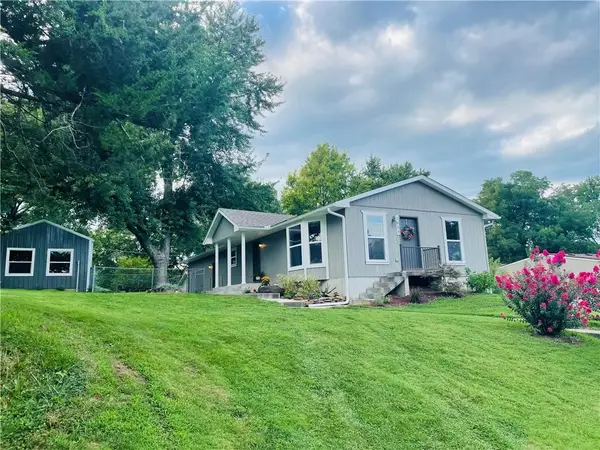 1832 Cleveland Terrace, Leavenworth, KS 66048