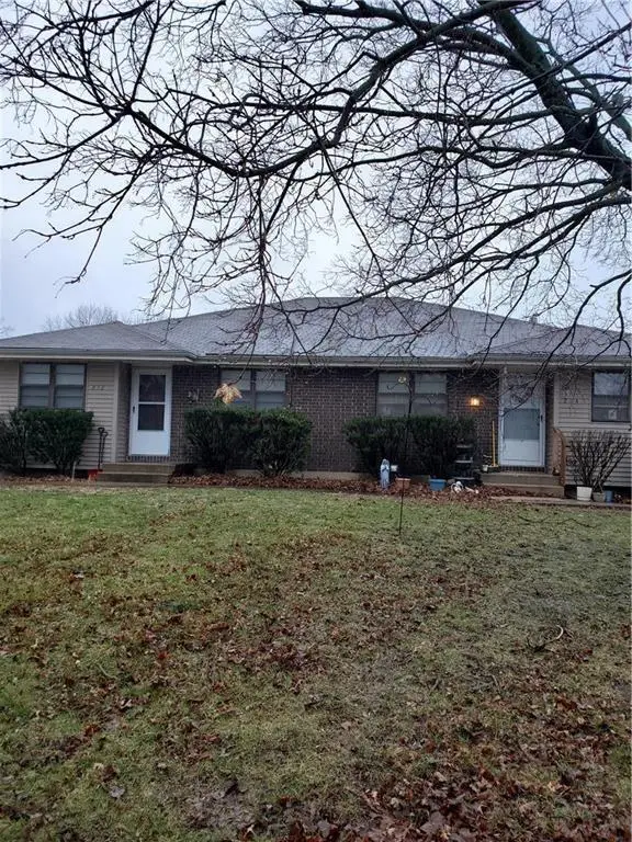 212-214 SW Westminister Road, Blue Springs, MO 64014