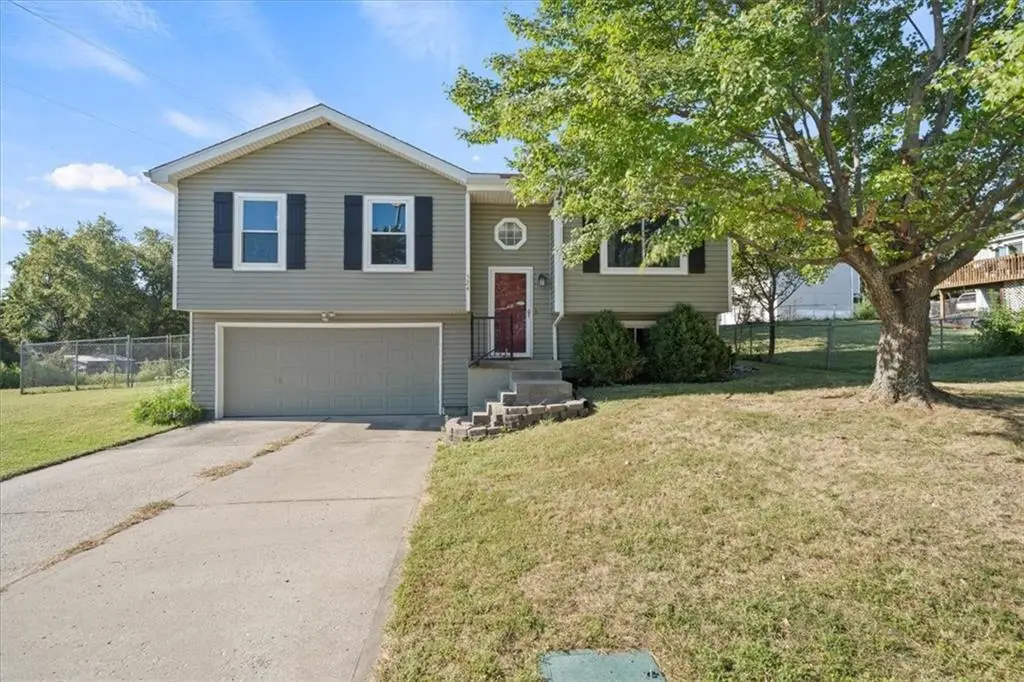524 SE Steeple Lane, Blue Springs, MO 64014 - #1