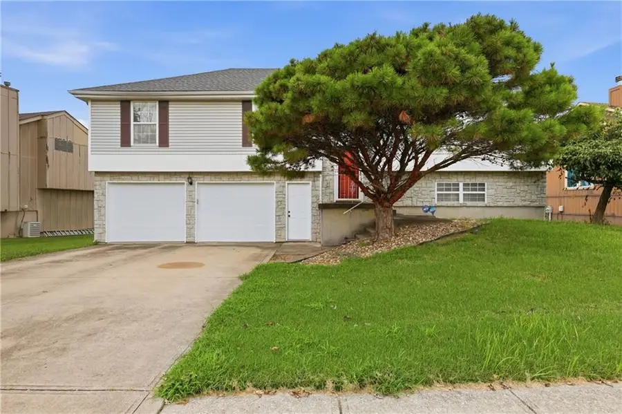 14512 Bristol Avenue, Grandview, MO 64030 - #2