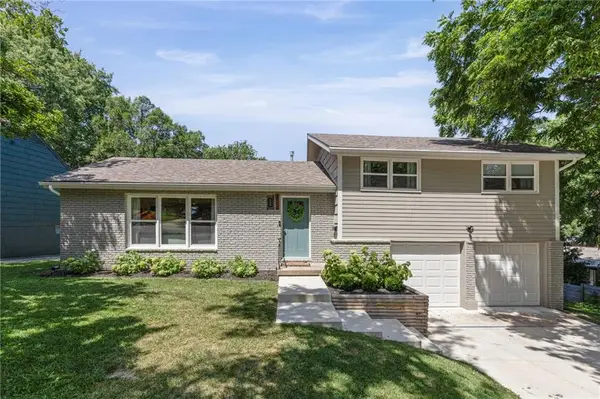 8802 Belleview Avenue, Kansas City, MO 64114