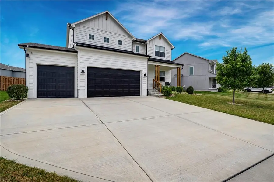 6613 NW 106th Street, Kansas City, MO 64154 - #2