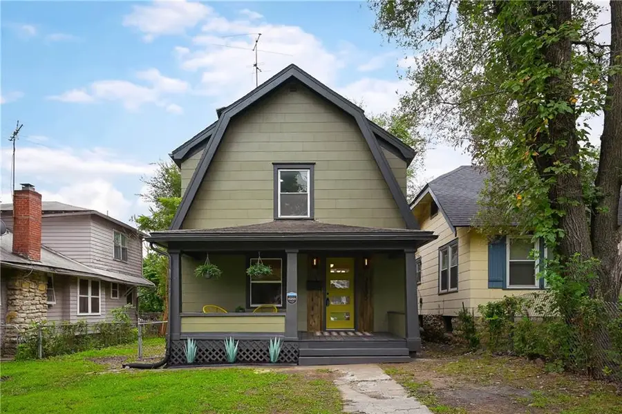 2403 E 69th Terrace, Kansas City, MO 64132 - #2