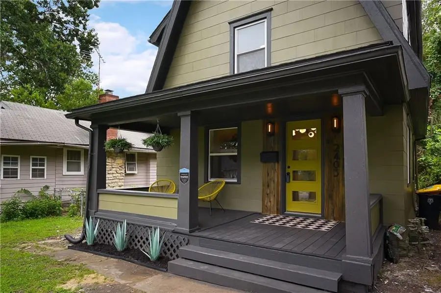 2403 E 69th Terrace, Kansas City, MO 64132 - #3