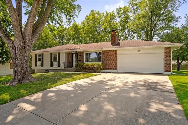 118 E Walnut Street, Blue Springs, MO 64014