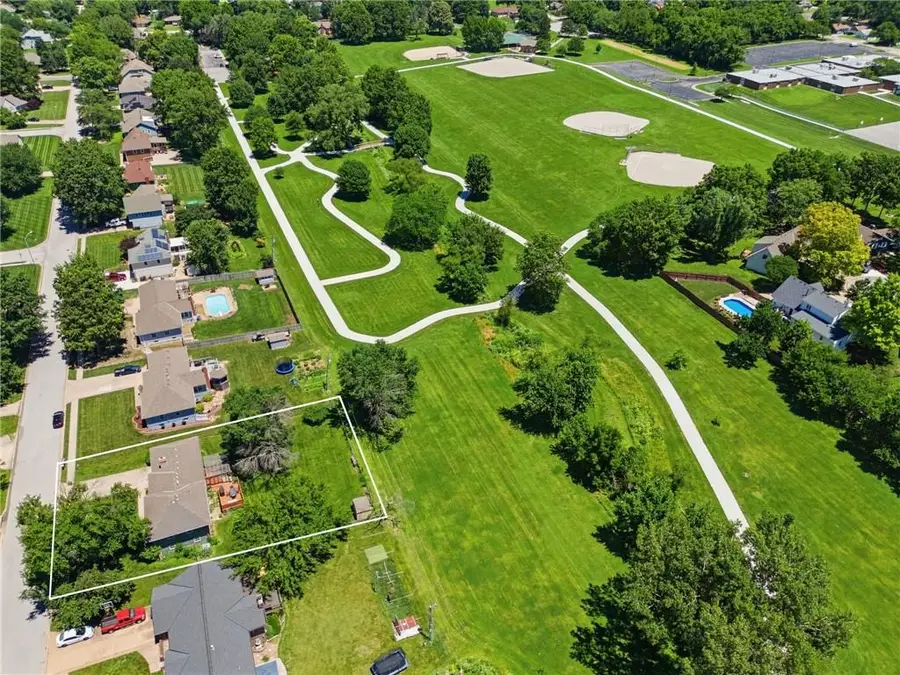 503 S Park Drive, Raymore, MO 64083 - #2