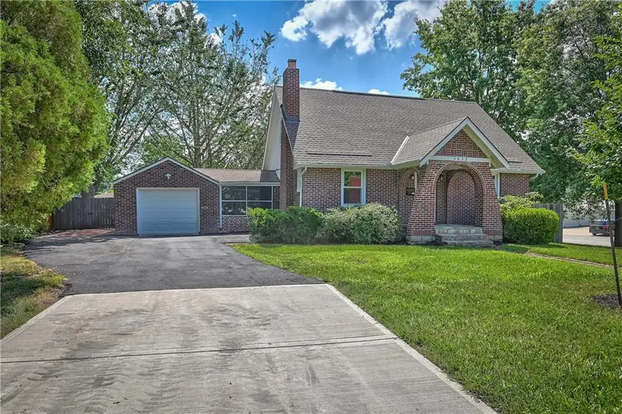 5833 Monrovia Street, Shawnee, KS 66216 - #2