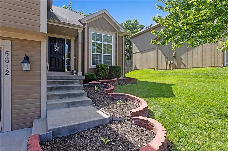 5612 N Wyoming Avenue, Kansas City, MO 64118 - #3