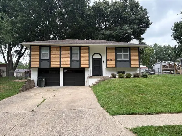 1500 NW 50th Street, Blue Springs, MO 64015