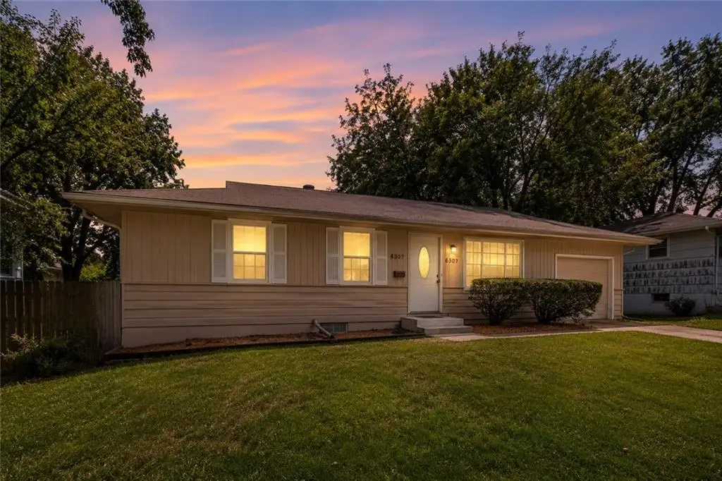 6307 E 154th Terrace, Grandview, MO 64030 - #1