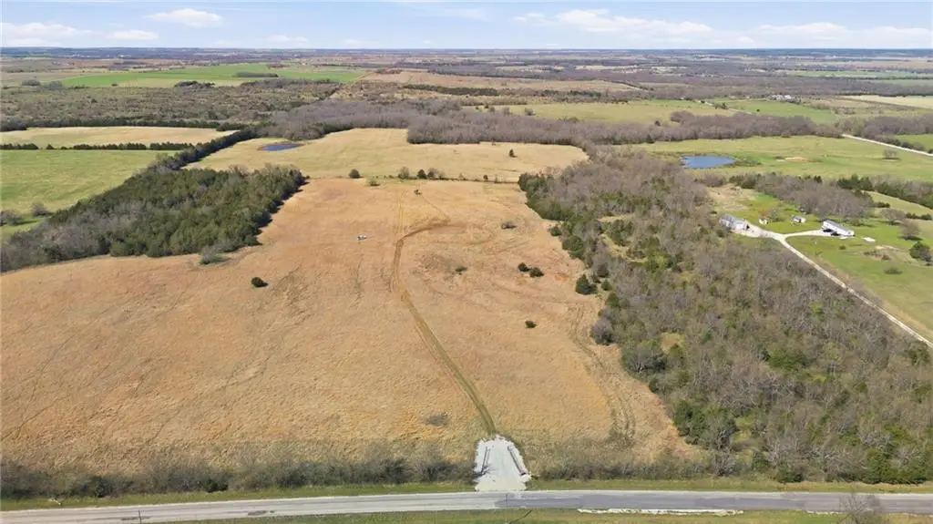 3528 West Virginia Road, Kincaid, KS 66039 - #1