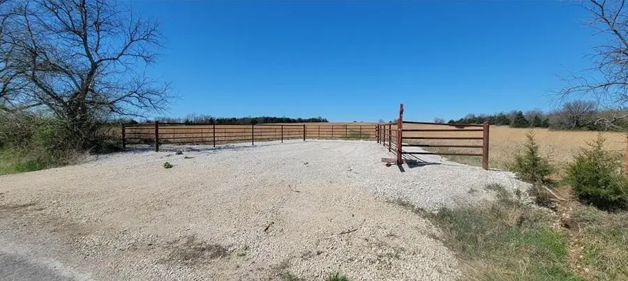 3528 West Virginia Road, Kincaid, KS 66039 - #3