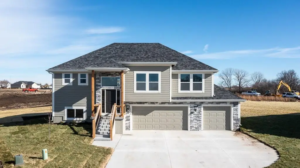 1661 N 156th Street, Basehor, KS 66007 - #1