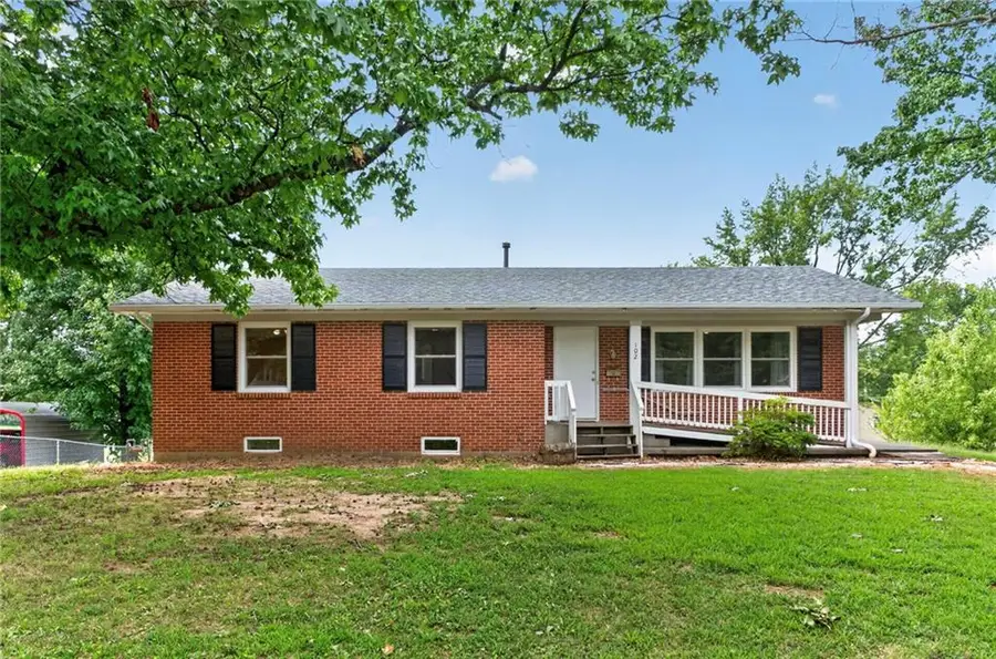 102 E Hospital Road, El Dorado Springs, MO 64744 - #3