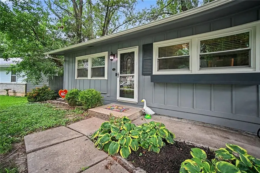 3626 N Lister Avenue, Kansas City, MO 64117 - #3