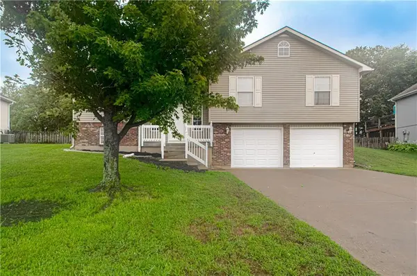 3207 Steel Wheel Drive, Harrisonville, MO 64701