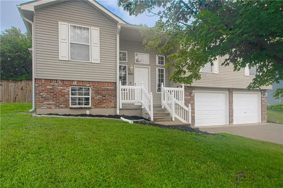 3207 Steel Wheel Drive, Harrisonville, MO 64701 - #3