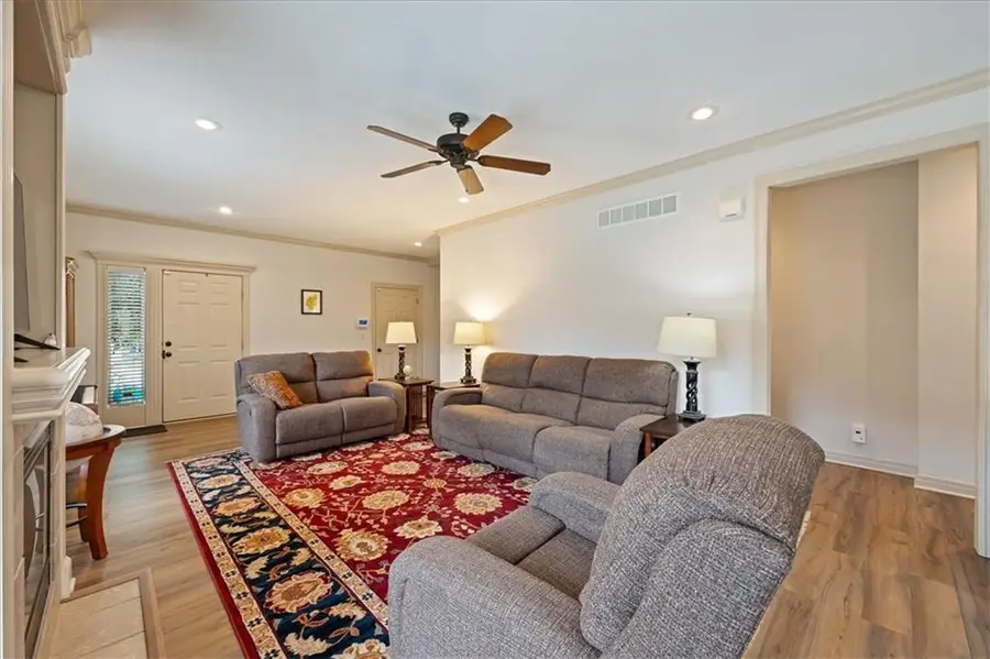 6405 Constance Street, Shawnee, KS 66216 - #3