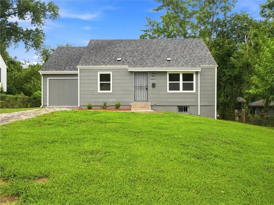 4660 E 43rd Terrace, Kansas City, MO 64130 - #2