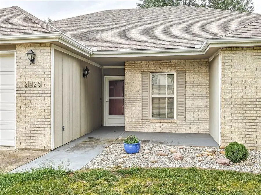 2425 NE Old Paint Road, Lees Summit, MO 64086 - #2