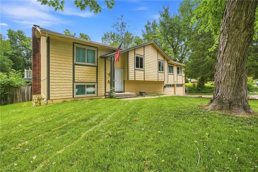 6212 E Red Bridge Road, Kansas City, MO 64134 - #1