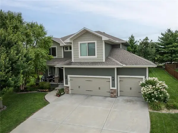 104 SW Greenbriar Drive, Blue Springs, MO 64064