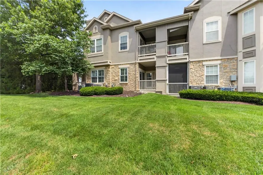 15900 Granada Street #110, Stilwell, KS 66085 - #2