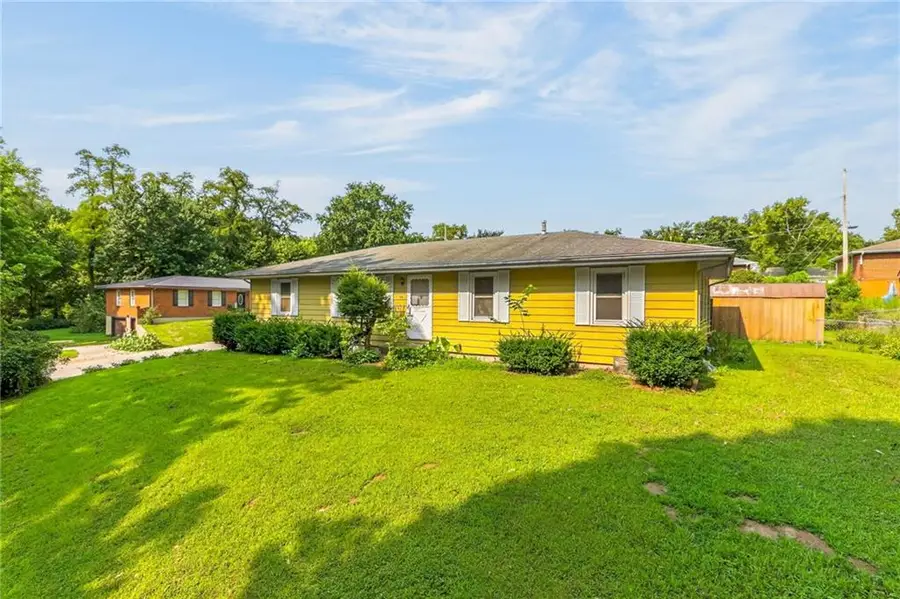 28 Forest Lane, Lexington, MO 64067 - #3
