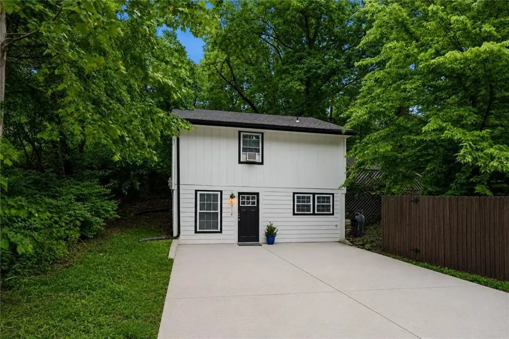 2514 NE 76th Street, Kansas City, MO 64118 - #1