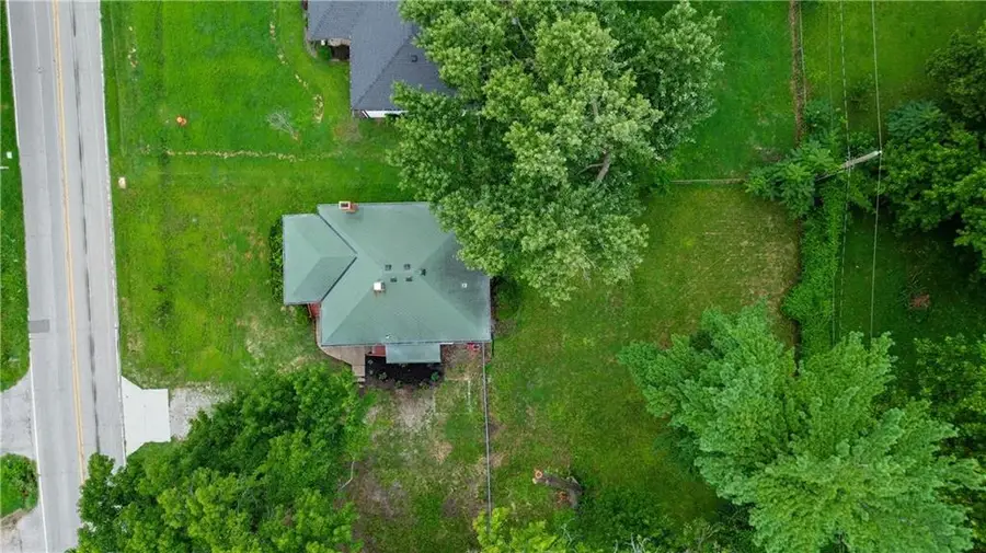 714 E Gudgell Avenue, Independence, MO 64055 - #2