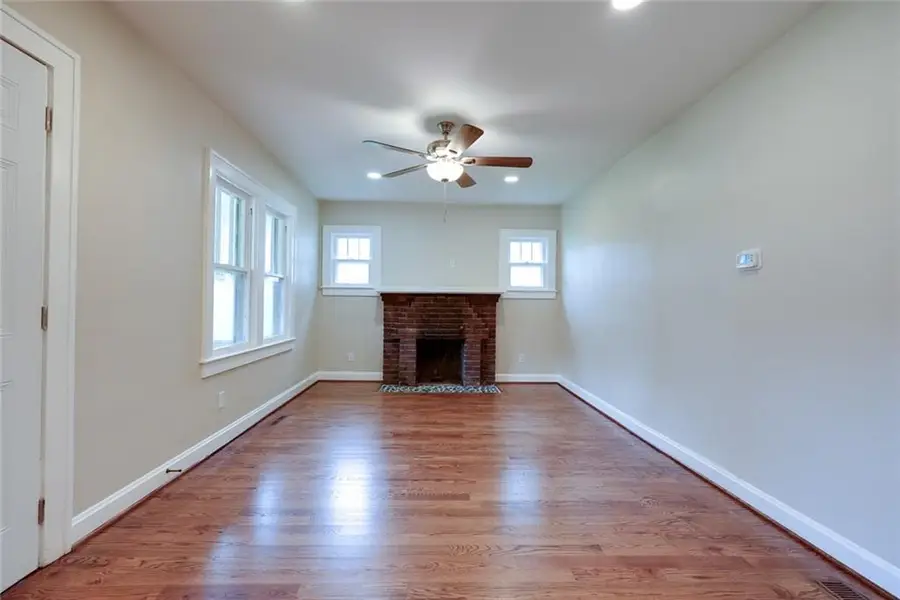 714 E Gudgell Avenue, Independence, MO 64055 - #3