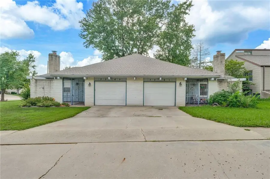 3565 SW Cambridge Avenue, Topeka, KS 66614 - #2