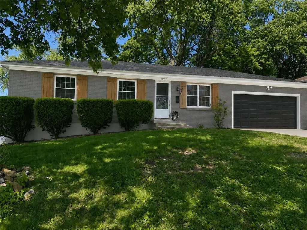 16917 E Cogan Road, Independence, MO 64055 - #1