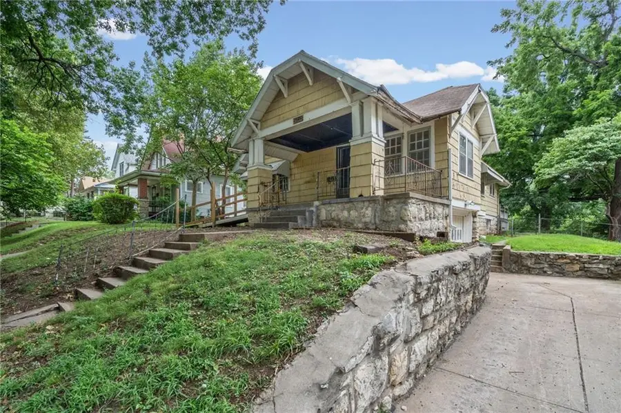 4219 Terrace Street, Kansas City, MO 64111 - #2