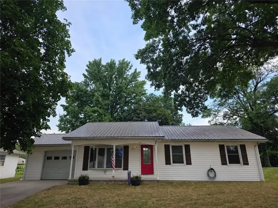 509 W 32nd Street, Higginsville, MO 64037 - #2