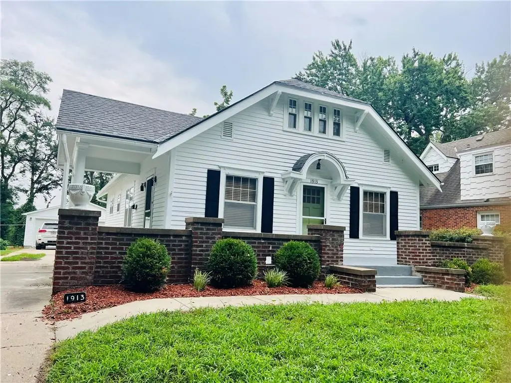 1913 Lovers Lane, Saint Joseph, MO 64505 - #1