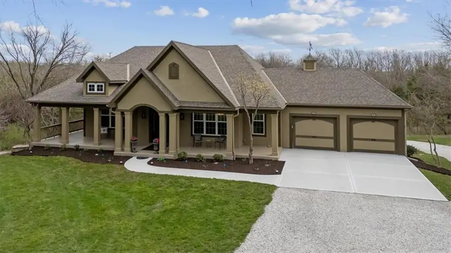 9885 Edgerton Road, De Soto, KS 66018 - #2