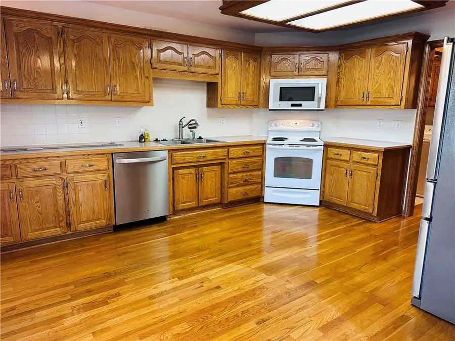 19009 E 34 Street S, Independence, MO 64057 - #2