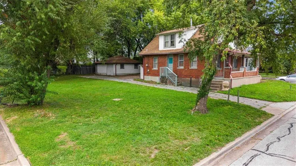 2330 W 48th Street, Westwood, KS 66205 - #1