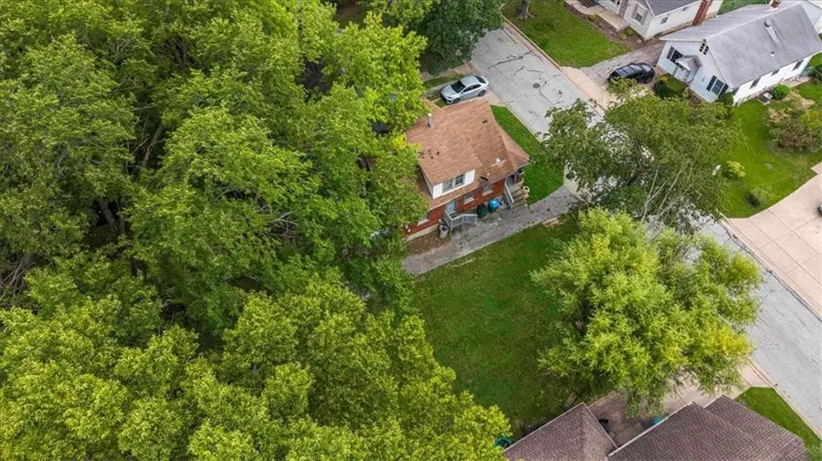 2330 W 48th Street, Westwood, KS 66205 - #3