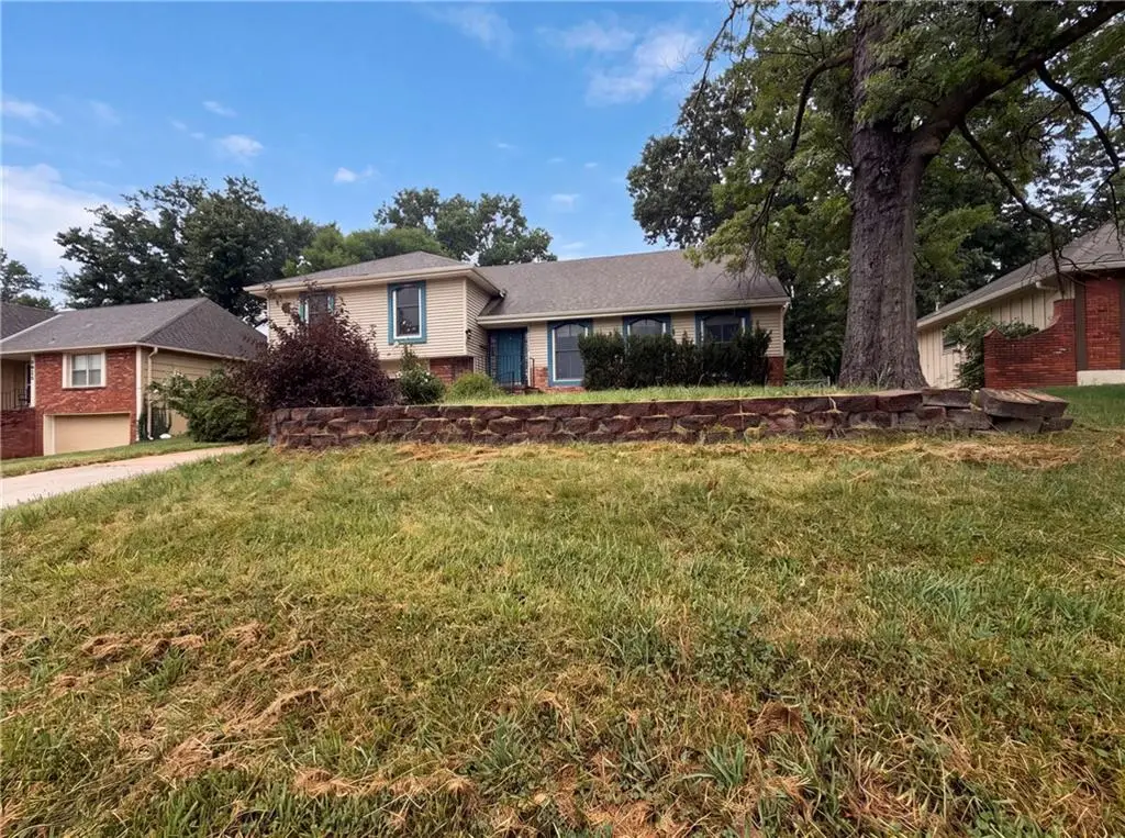6916 N Overland Drive, Kansas City, MO 64151 - #1
