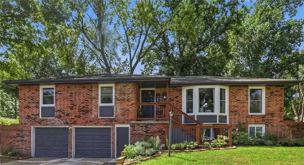 7705 E 127th Street, Grandview, MO 64030