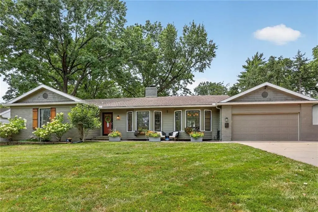 5701 W 84th Terrace, Overland Park, KS 66207 - #1